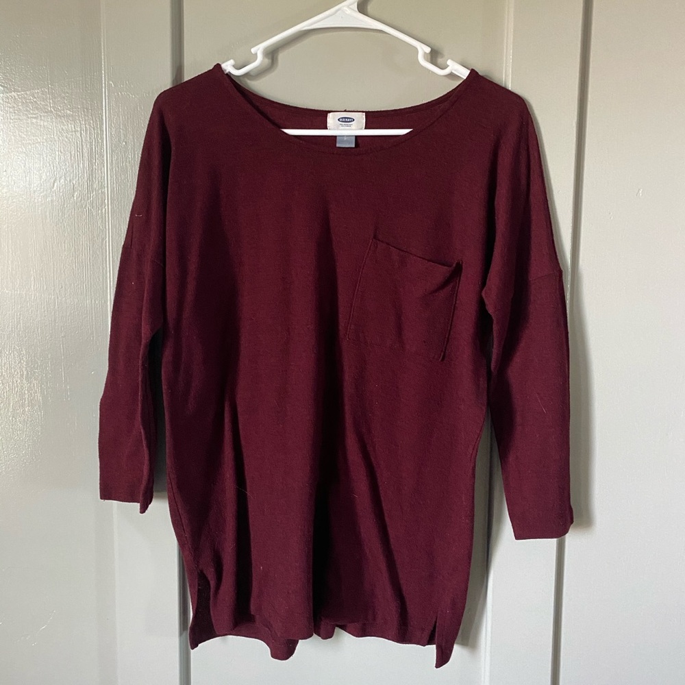 3/4 sleeve maroon t-shirt